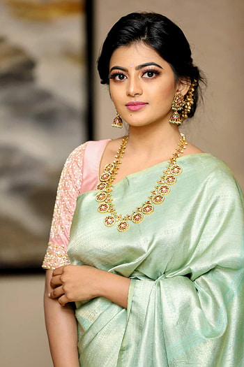 Anandi, head, sari HD phone wallpaper