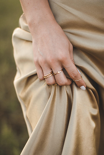 Rings, Hand, Miscellanea, Miscellaneous, Girl, Dress HD phone wallpaper