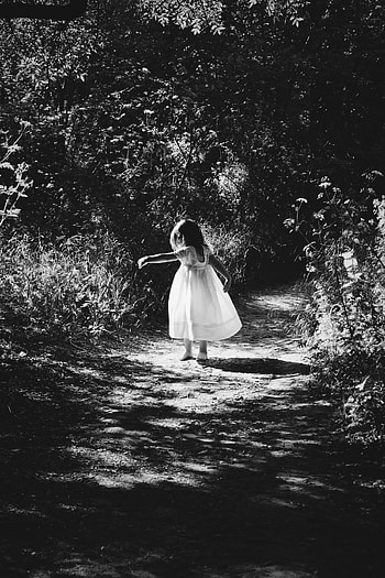 Miscellanea, Miscellaneous, Girl, Stroll, Bw, Chb, Child, Childhood HD phone wallpaper