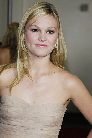 Julia Stiles, Who2 HD phone wallpaper