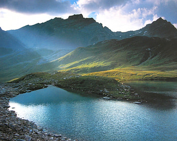 Mountain walk, sun, lake, mountain HD wallpaper
