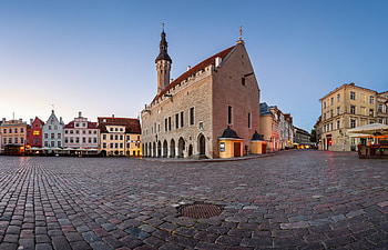 Tallinn Town Hall, Raekoja square, Tallinn Estonia, Anshar HD wallpaper