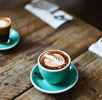 Coffee!, wooden, two, good morning, hot, espresso, drinks, cups, coffee table, cafe, green, coffee HD wallpaper