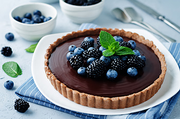 Cake, blackberry, blueberry, fruits, dessert, food HD wallpaper