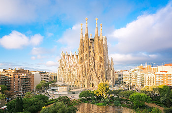 Sagrada Familia, Barcelona architecture, Gaudi's work, Magnificent design HD wallpaper