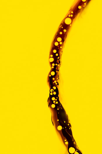 Macro, Dark, Liquid, Flow, Jet, Air Bubbles, Carbonated, To Pour HD phone wallpaper