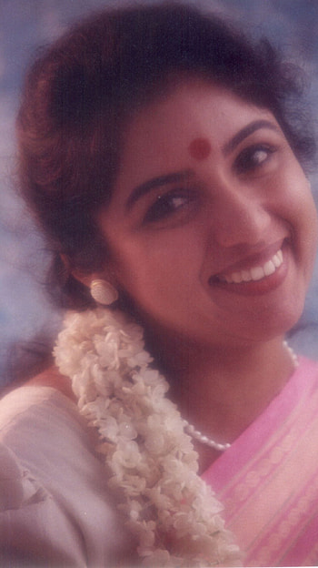 Revathi, multilingual actress HD phone wallpaper