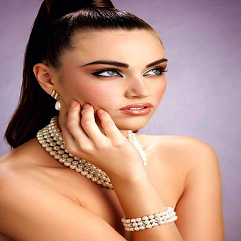 PERLS AND PONYTAIL, ponytail, perls, eyes, face, beautiful, woman HD wallpaper