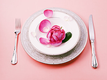 Cute arrangement, table, fork, cute, arrangement, rose, pink, plate, flower, green, silver, knife HD wallpaper