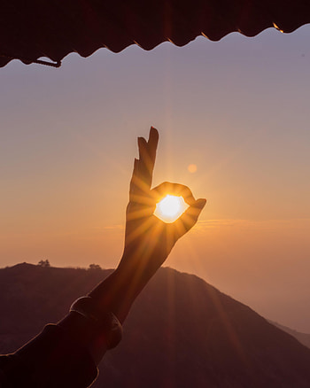 Nature, Sunset, Sun, Dawn, Hand, Beams, Rays HD phone wallpaper