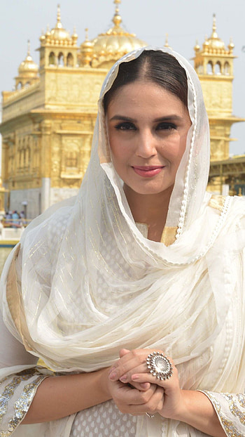 Huma Qureshi, bollywood actress HD phone wallpaper