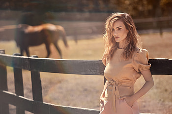 The Corral, cowgirls, horses, ranch, blondes, fence, corral, woman HD wallpaper