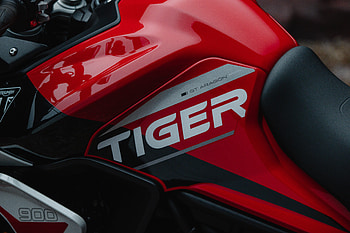 Triumph Tiger 900 GT Aragón, Triumph Tiger 900 GT Aragón, vehicle, Triumph Tiger 900 HD wallpaper