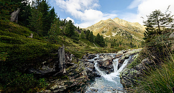 Secluded river in the Sarntal Alps, Italy, river, landscape, clouds, sky, mountains HD wallpaper