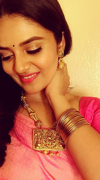 Sreemukhi, telugu actress, anchor HD phone wallpaper
