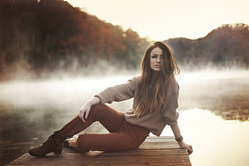 Redhead Girl Sitting On Pier , girls, model, pier HD wallpaper