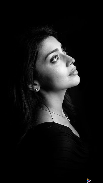 Shreya Saran, multilingual actress, dark souls HD phone wallpaper