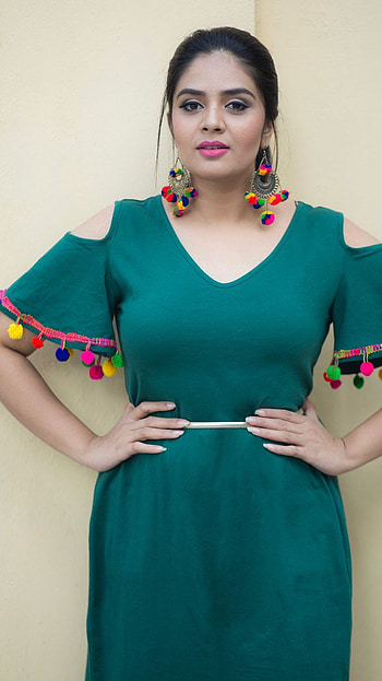 Sreemukhi, telugu actress, model HD phone wallpaper