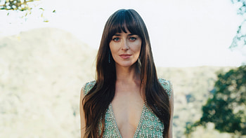 2024 Dakota Johnson Bustle Magazine, dakota-johnson, celebrities, girls HD wallpaper