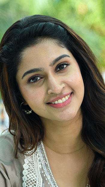 Tanya Ravichandran, raja vikraman, telugu actress, model, cute smile HD phone wallpaper