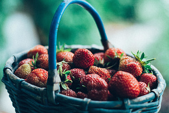 Strawberries, red, basket HD wallpaper