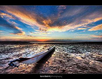 Boat on Beach, sea, boat, beacht, clouds, sky HD wallpaper