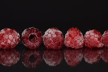 Food, Raspberry, Berries, Reflection, Frozen HD wallpaper