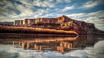 Golden hour on the Colorado River near Moab Utah, canyon, clouds, landscape, sky, rocks, water, usa HD wallpaper