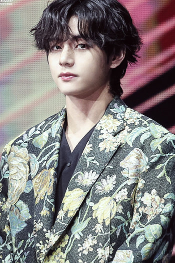 V (singer), Music, BTS V, Kim Taehyung HD phone wallpaper
