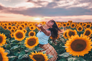 Girl Field Joy , girls, model, field, flowers HD wallpaper