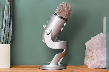 Top USB micros, Expert reviews, High-quality sound, Cutting-edge technology HD wallpaper