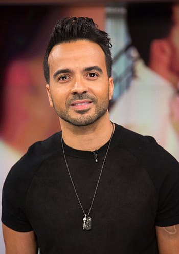 Univision Studios, Luis Fonsi HD phone wallpaper