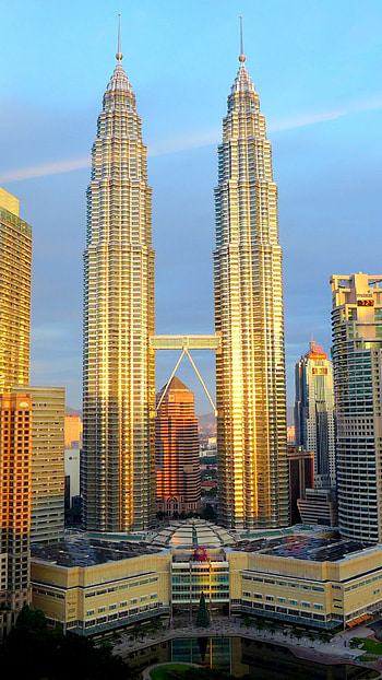 High definition, Petronas Twin Towers, Kuala Lumpur, Malaysia HD phone wallpaper