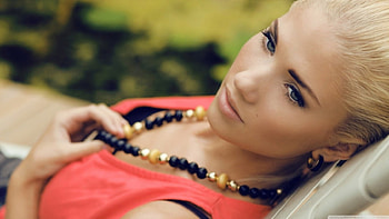 blonde beauty, eyes, blond, neckless, beauty HD wallpaper