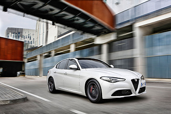 Alfa Romeo Giulia 2-0, alfa-romeo-giulia, alfa-romeo, cars HD wallpaper