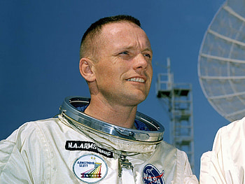 Neil Armstrong, Space pioneer, Lunar landing, Astronaut hero HD wallpaper
