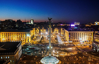 Tech startups in Kyiv, Innovation hub in Ukraine, Tech success despite threats, Kyiv's tech scene HD wallpaper
