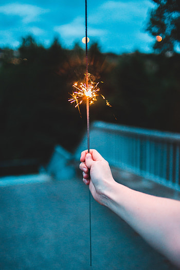 Hand, Sparks, Miscellanea, Miscellaneous, Focus, Sparkler HD phone wallpaper