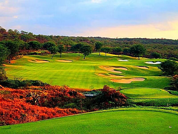 playing golf, very beautiful, plants, green, red, clouds, trees, sky HD wallpaper