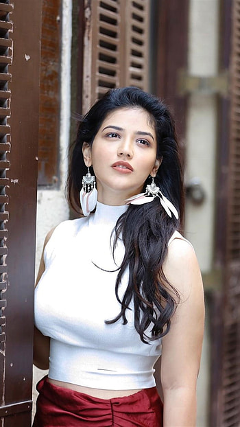 Priyanka Jawalkar, Tollywood, Heroine HD phone wallpaper