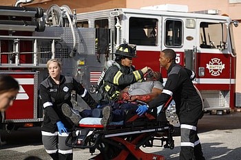 Season 3 Station 19, Grey's Anatomy universe, Compelling crossover, Expanded storylines HD wallpaper
