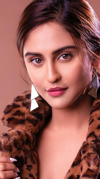 Krystle Dsouza, Bollywood Actress Krystle HD phone wallpaper