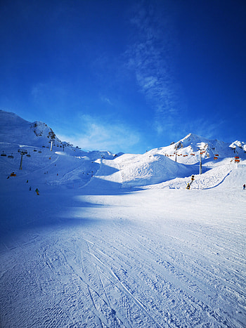 Snow layer, winter, sunny day, landscape, beautiful HD phone wallpaper