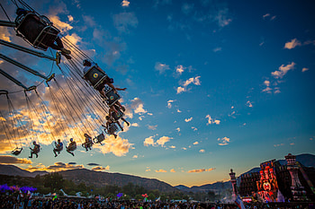 Amusement Park, Roller coaster, Heart-pounding adventure, Gravity defying HD wallpaper