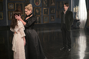 Brona Croft And Dorian Gray Penny Dreadful, penny-dreadful, tv-shows HD wallpaper