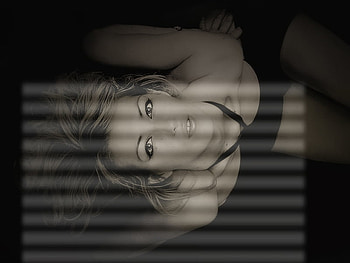 INTERESTING PERSPECTIVE, shadow, interesting, light, bw, grapy, woman HD wallpaper