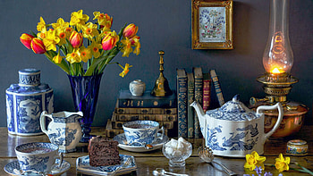 Still Life, mugs, books, daffodils, flowers, cup, tulips, cake, tes, kettle HD wallpaper