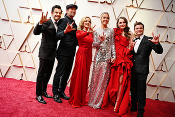 2022 Oscars, Celebrity red carpet, Hollywood stars, New York Times HD wallpaper