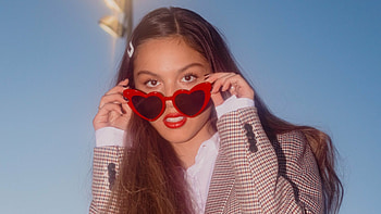 Olivia Rodrigo, , Background HD wallpaper