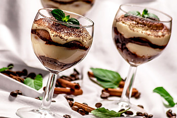 Tiramisu, dessert, coffee, delicious, beans, food, cream HD wallpaper